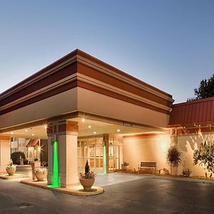 Baymont Inn & Suites